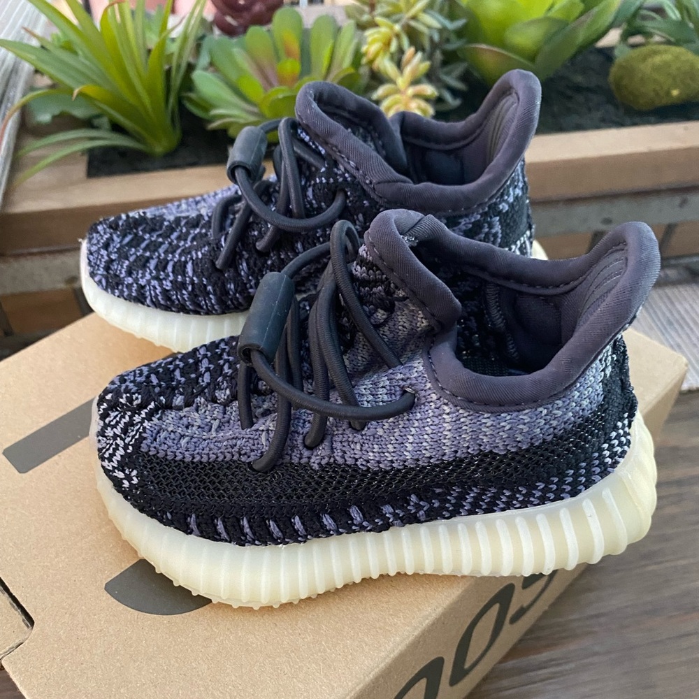 Toddlers Yeezy Boost 350 V2 Carbon Size 4k